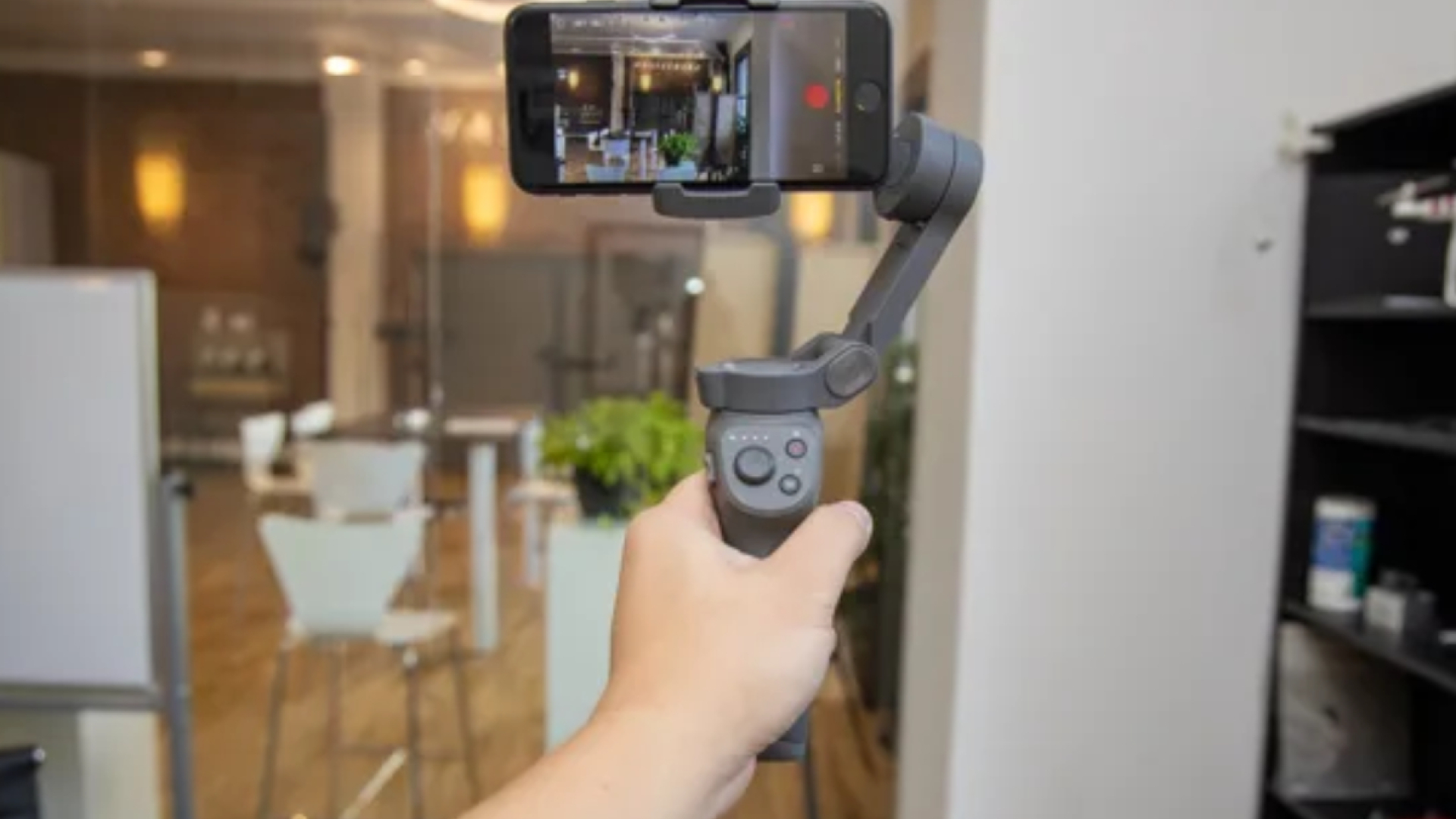 novinky-dji-osmo-mobile-3-blog-dronpro.cz.jpg