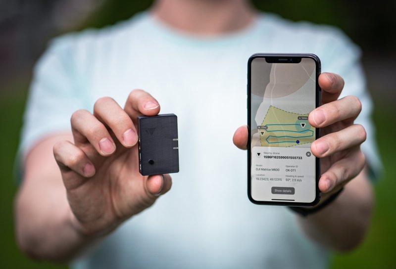 Dronetag a aplikace, kde najdete letecké zóny a další funkce