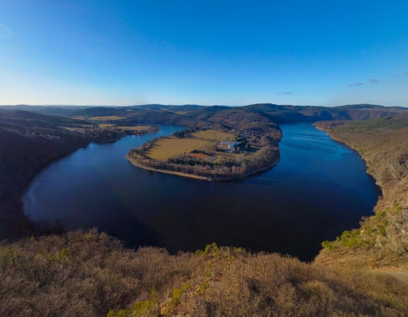 Vltava Bartůňkova vyhlídka wide zoom