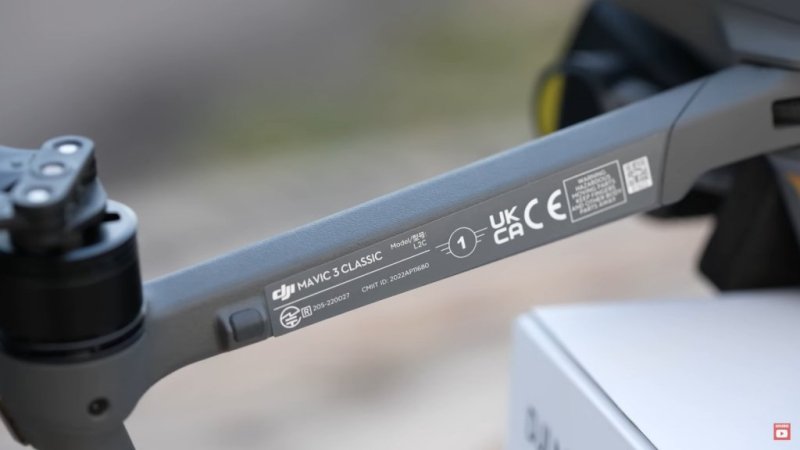 DJI Mavic 3 Classic se štítkem C1 - 01