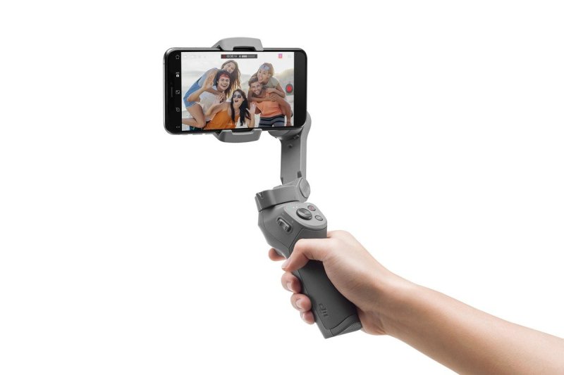 10418-stabilizator-dji-osmo-mobile-3-