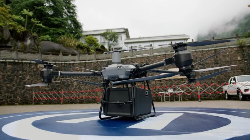 DJI FlyCart 30 _ 02