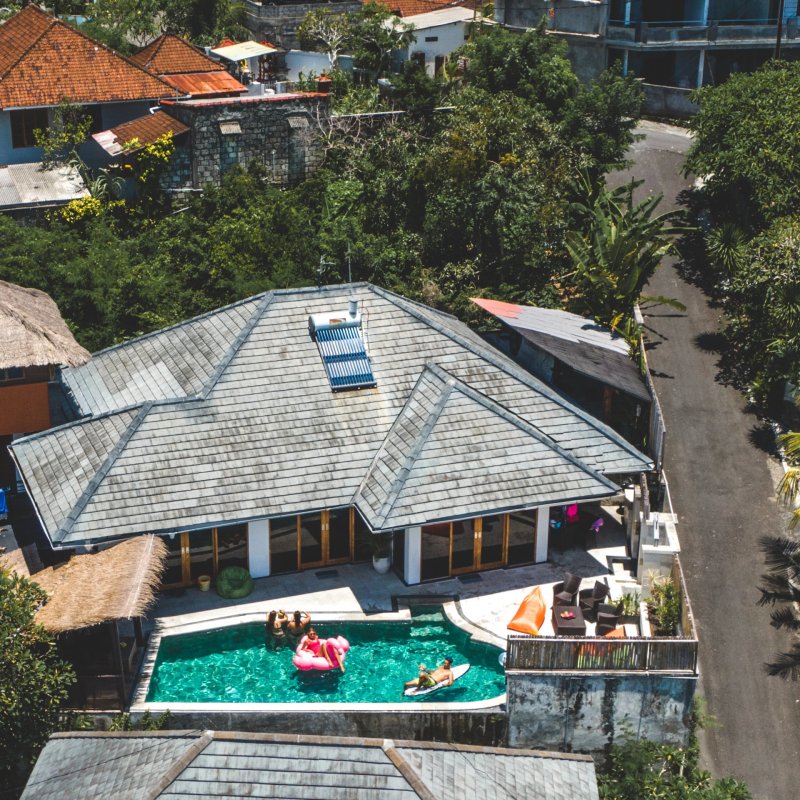 12616-pool-from-above