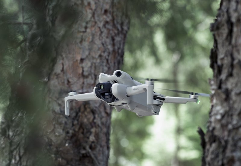 Dron DJI Mini 4 Pro je mini fešák