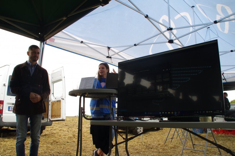 Ukázku zpracování získaných dat pro následnou aplikaci s pomocí programu Pix4Dmapper vedla Eva „Stačí zakliknout minimálně 3 stejná místa zájmu a software pak už sám vybere všechna ostatní.“
