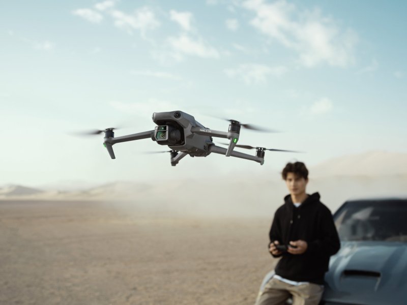 Mavic 3 s 2 kamerami a také brutální cenovkou