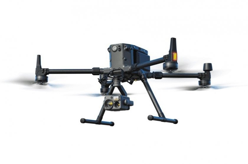 Dron DJI Matrice 300 RTK v kombinaci s hybridní kamerou H20T je pro inspekce větrných elektráren nejlepší