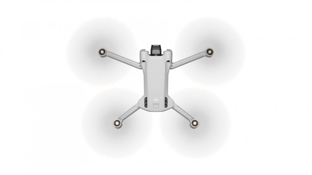 Dron DJI Mini 3 Pro za letu pohled shora