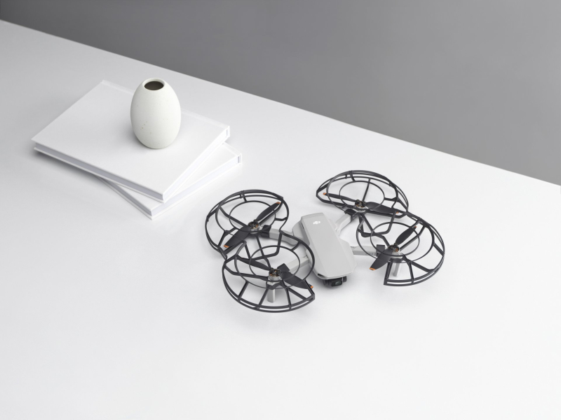 DJI Mini 2 SE s ochrannými oblouky