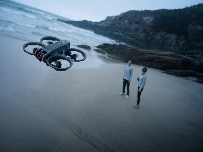 FPV dron DJI Avata 2 za letu