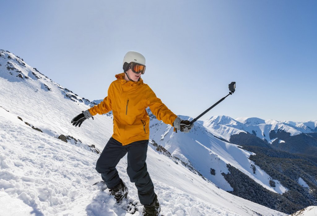 InvisiStick odstraní selfie tyč z vašich záběrů z lyžovačky