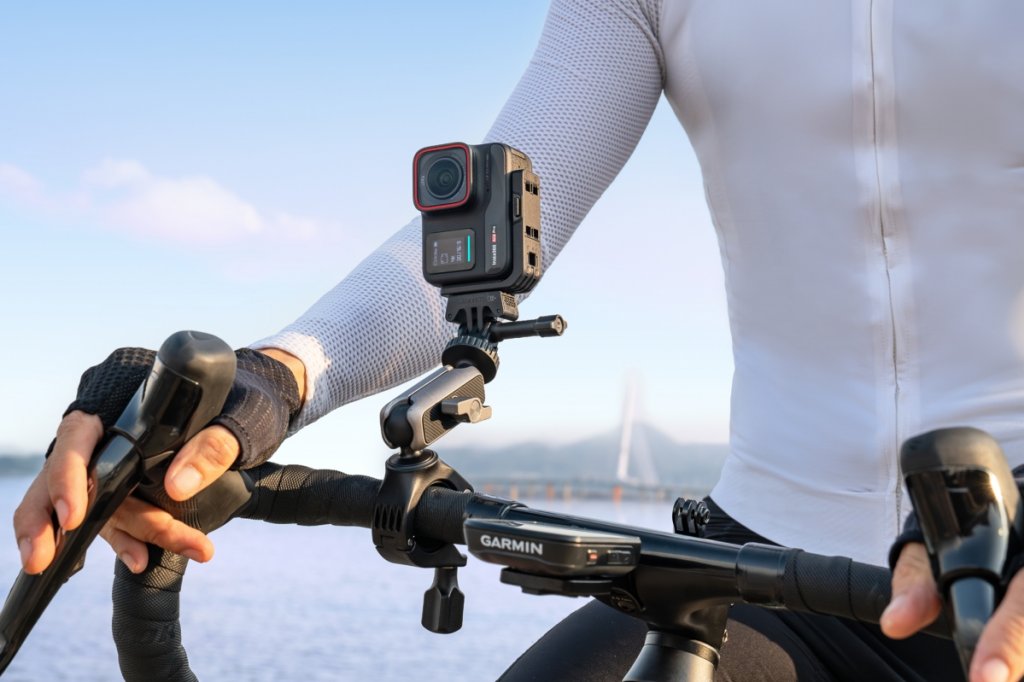 Akční kamera Insta360 Ace Pro na kole