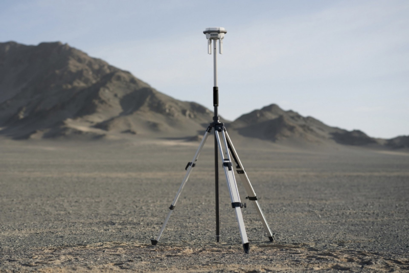 D-RTK 3 Survey Pole a Tripod Kit