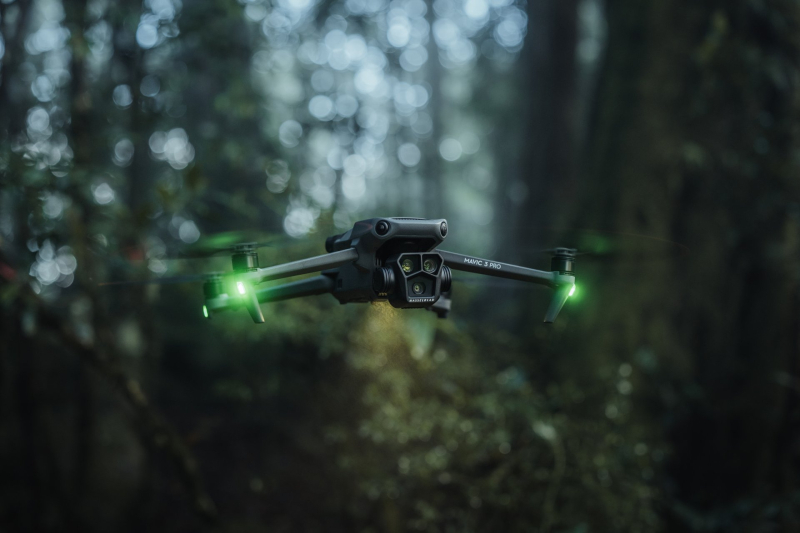 Noční natáčení a létání s DJI Mavic 3 Pro