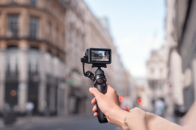 DJI Osmo Action 6 vlogging