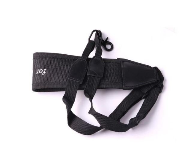 Široký popruh s karabinou na ovladač