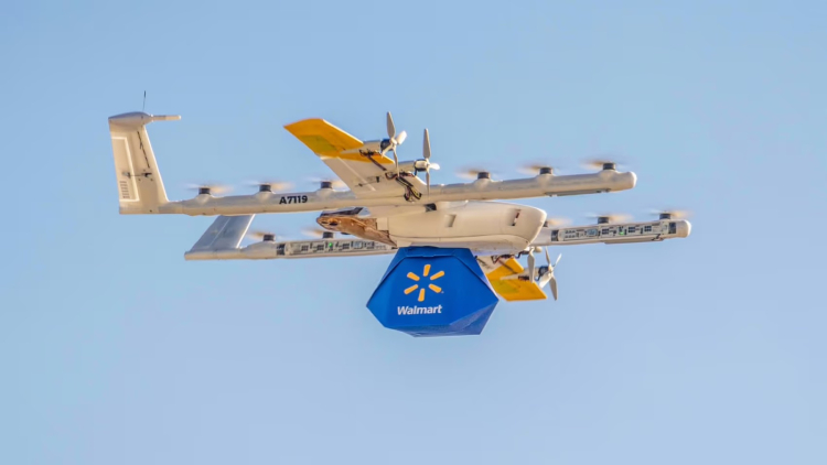 Doručovací DRON Wing za letu se zásilkou Walmart