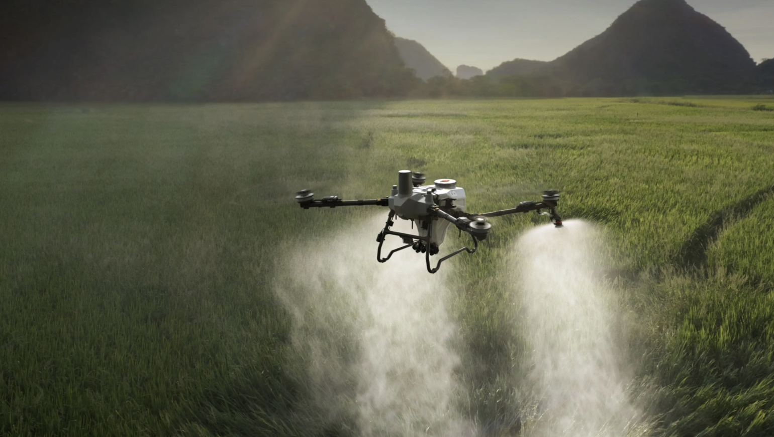 DJI Agras T55 - postřík DRONPRO