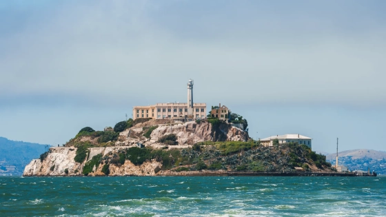 alcatraz-cover.webp