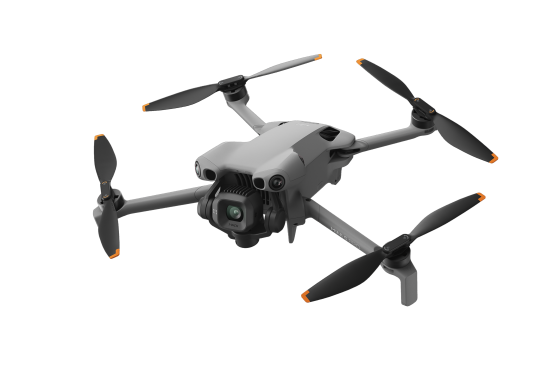 DRON DJI Mini 5 Pro - rozložený ze předu, ze strany DRONPRO