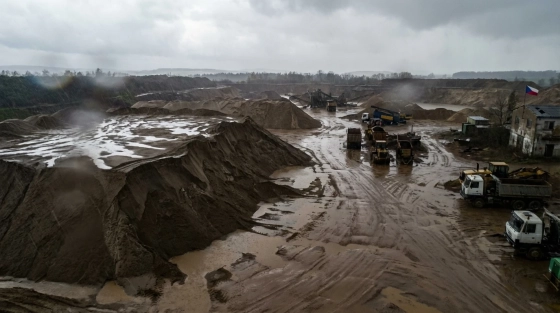 001_aerial-view-of-a-czech-sand