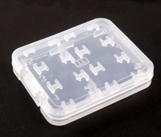 Transparentní pouzdro na paměťové karty