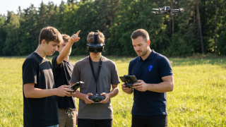 Dračí FPV dílna (15–18 let)