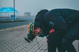 DJI FPV vs. domácí FPV dron