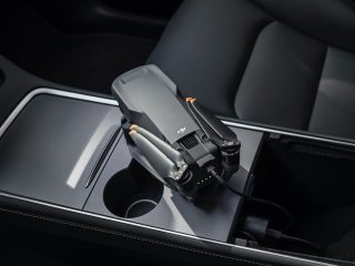 Originální nabíječka do auta DJI 65W Car Charger (USB-C and USB-A)