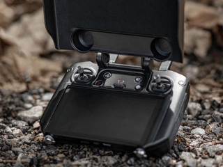 2v1 černý kryt a sluneční clona na DJI RC Pro
