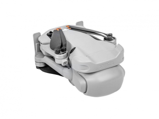 Šedý kryt kamery a předních senzorů na dron DJI Mini 4 Pro