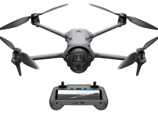 DJI Mavic 4 Pro Fly More Combo s DJI RC 2