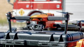 Dron Autel EVO II DUAL 640T s termální kamerou ze strany