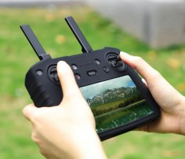 Silikonový kryt na DJI RC Pro v praxi