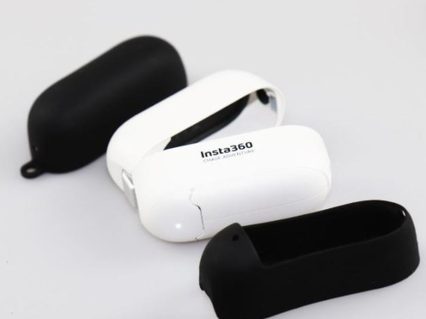 Černý silikonový kryt pro nabíjecí pouzdro Insta360 Go 2