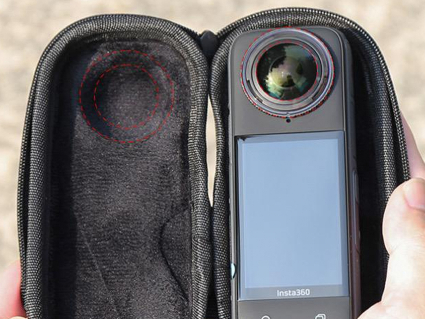 Šedé mini pouzdro na kameru Insta360 X4