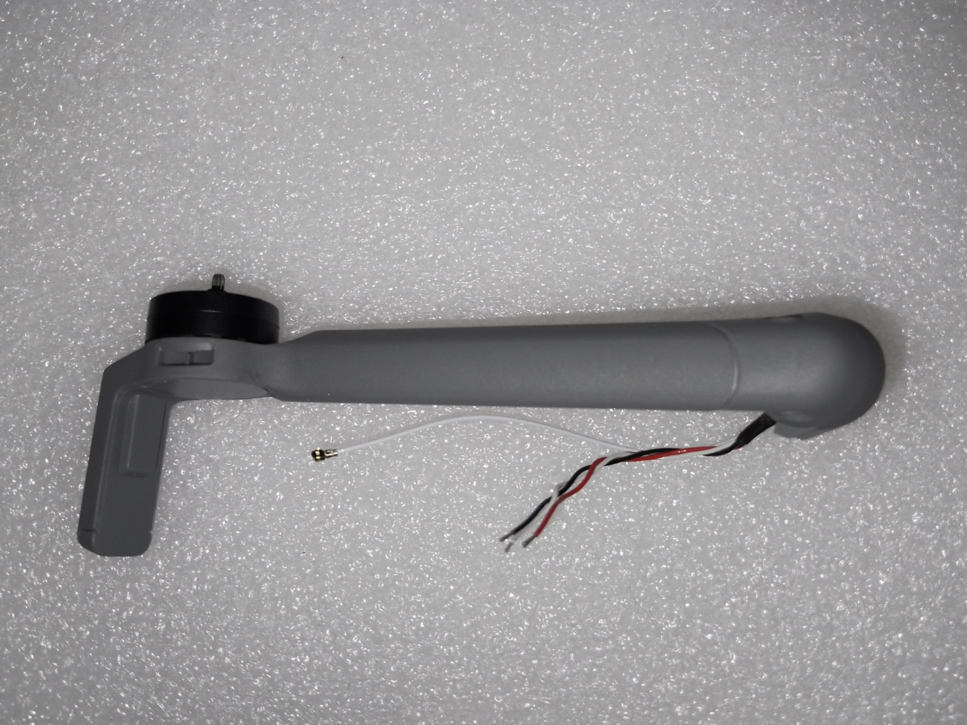 DJI Mini 5 Pro - Front Left Arm Module ze zadu.jpeg