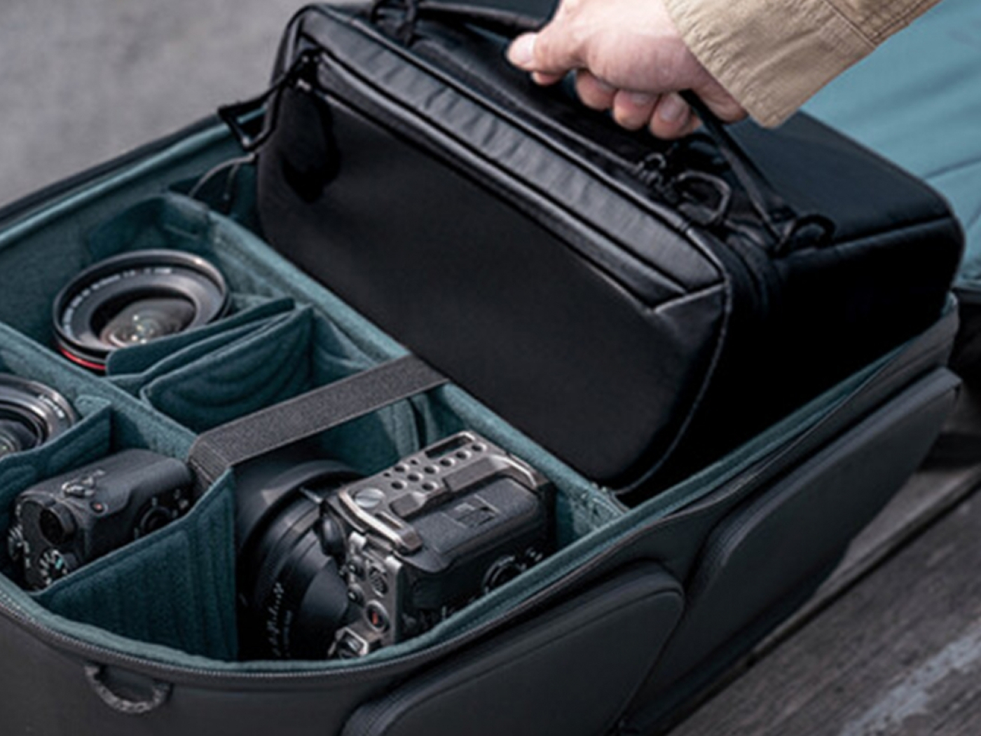 Pgytech OneMo 2 fotobatoh 25L (Space Black)