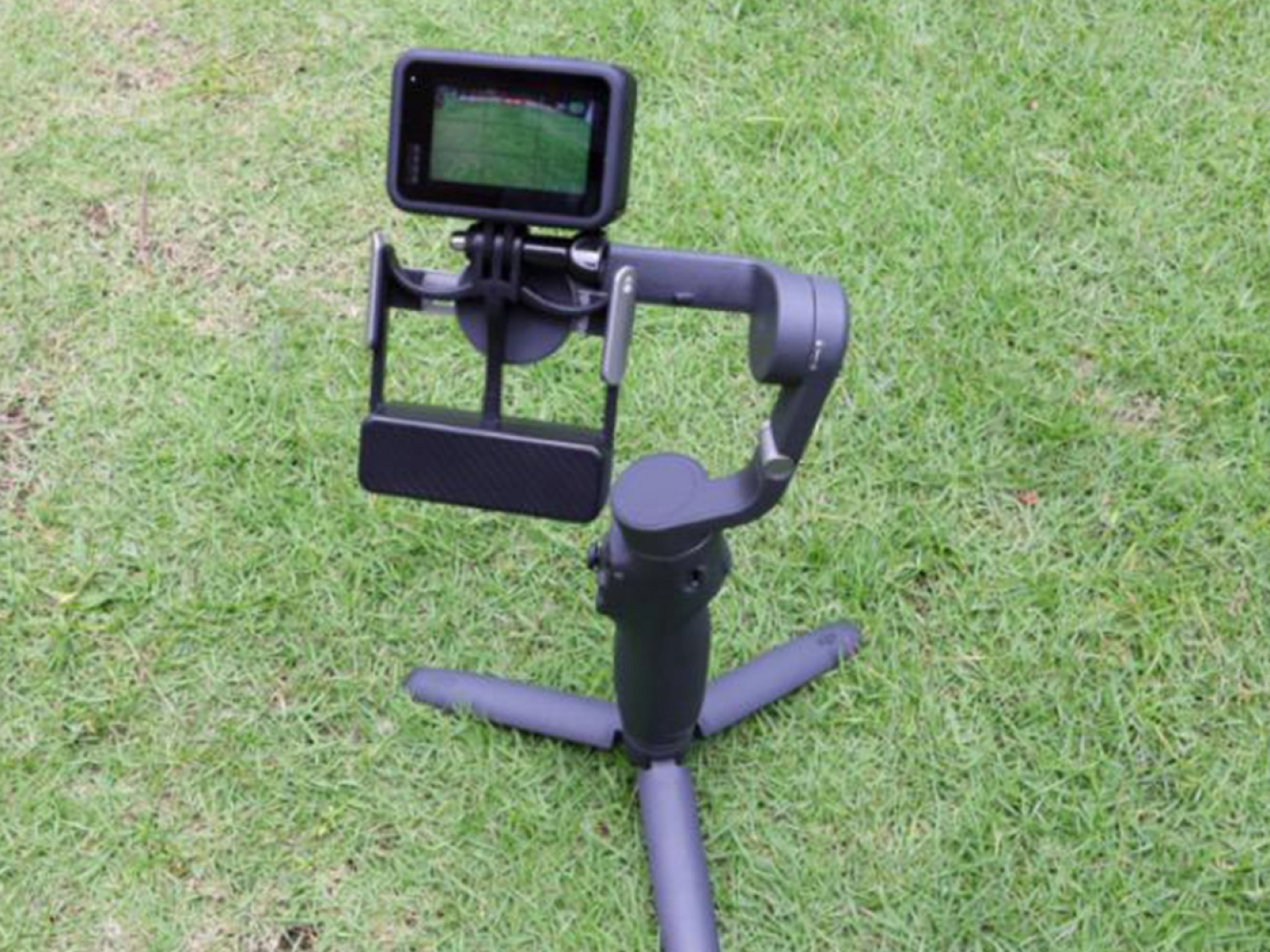 Adaptér pro připojení akční kamery DJI Osmo Action 4 na stabilizátor DJI Osmo Mobile 6