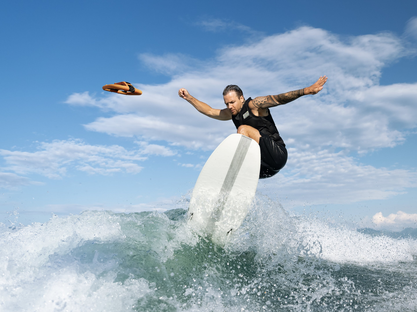 HOVERAir AQUA wakeboard