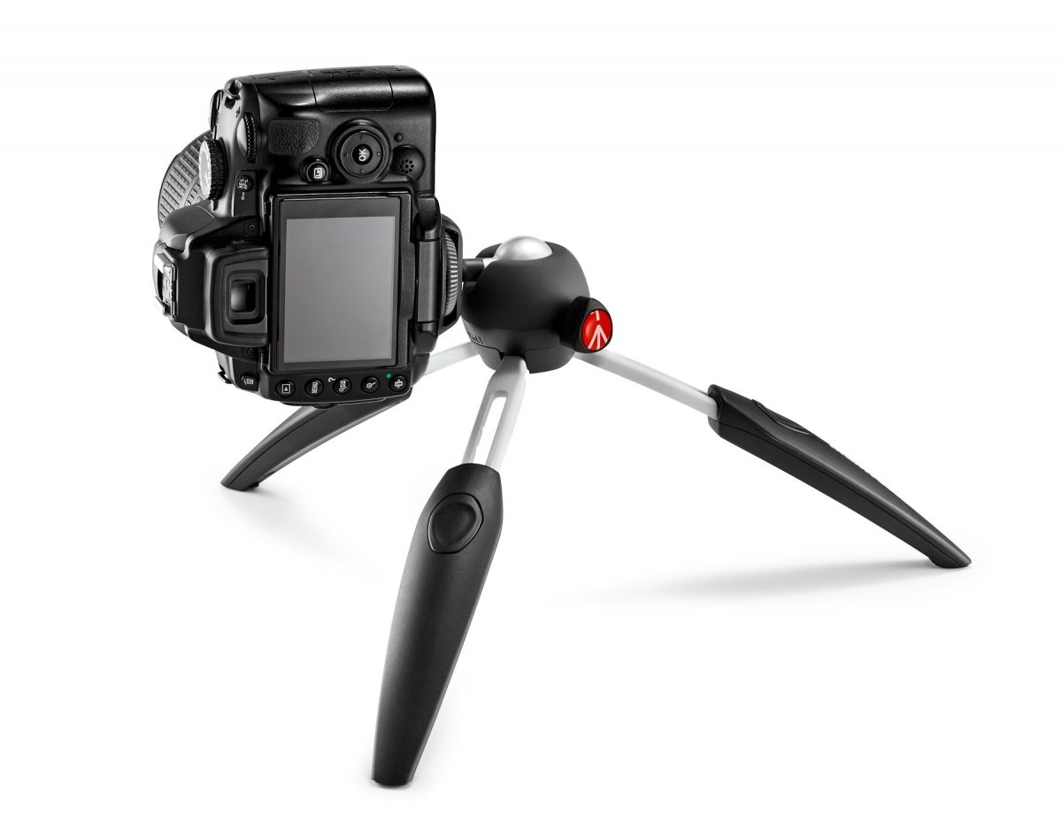 Manfrotto PIXI EVO mini stativ - černý fotoaparát ze strany