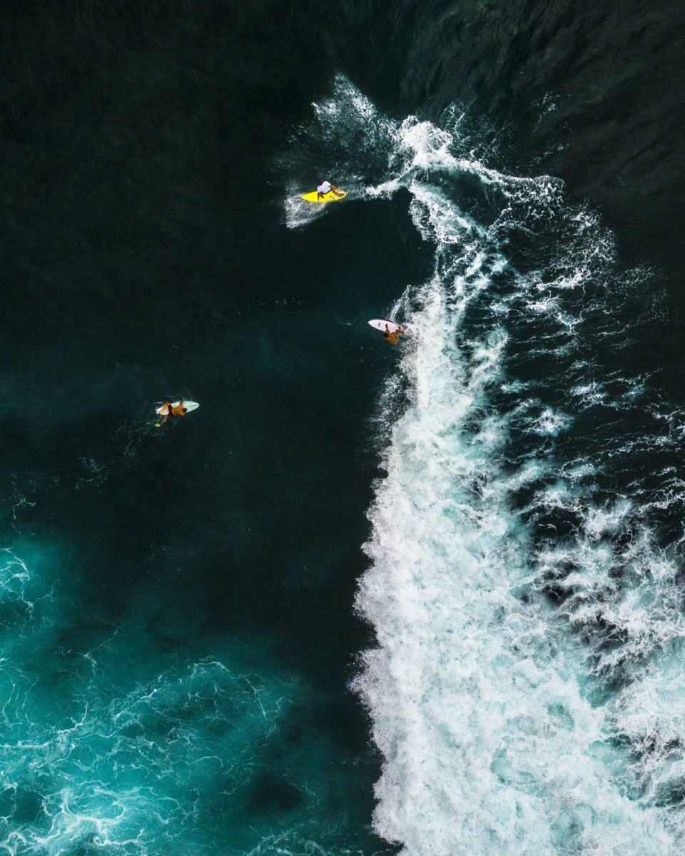 Wave drone photography
