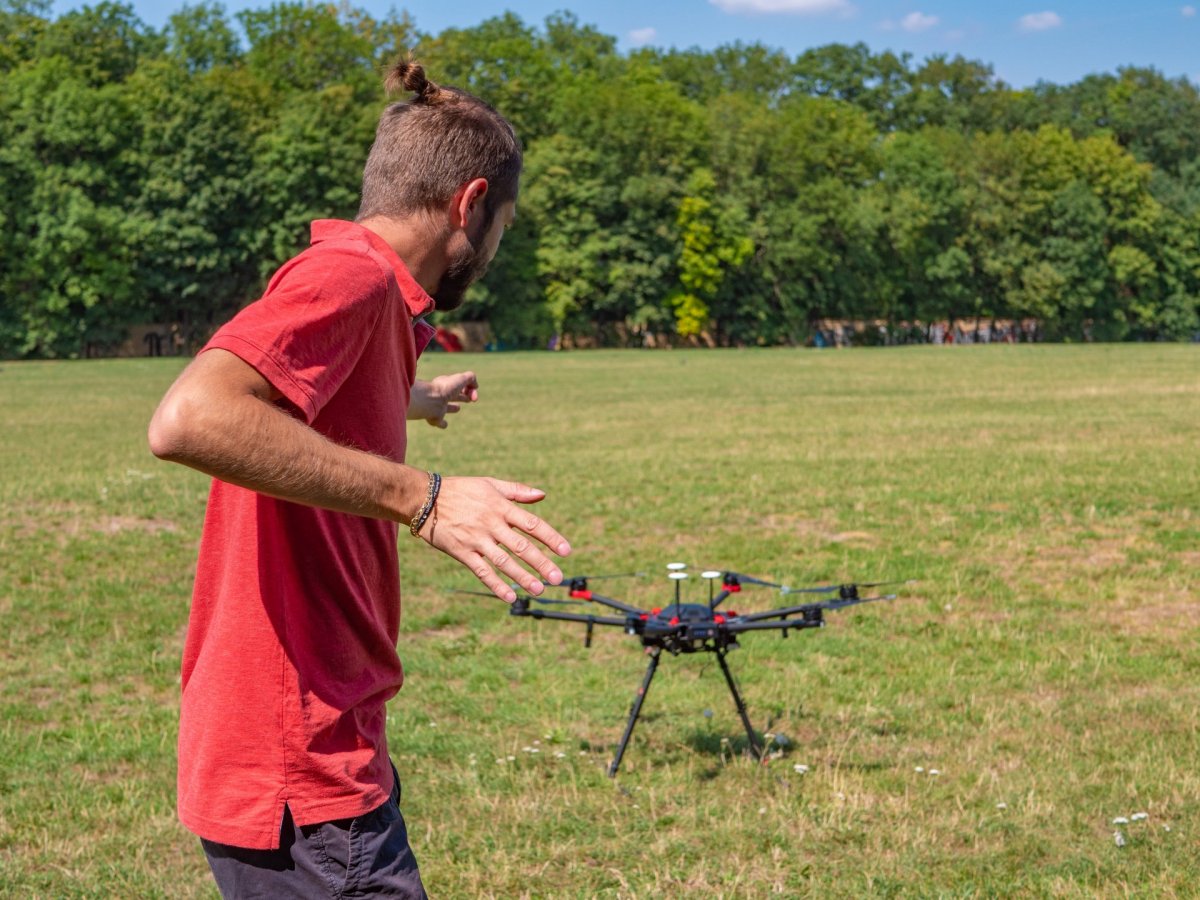 Pravidla pro létání s dronem - jak se stát pilotem dronu