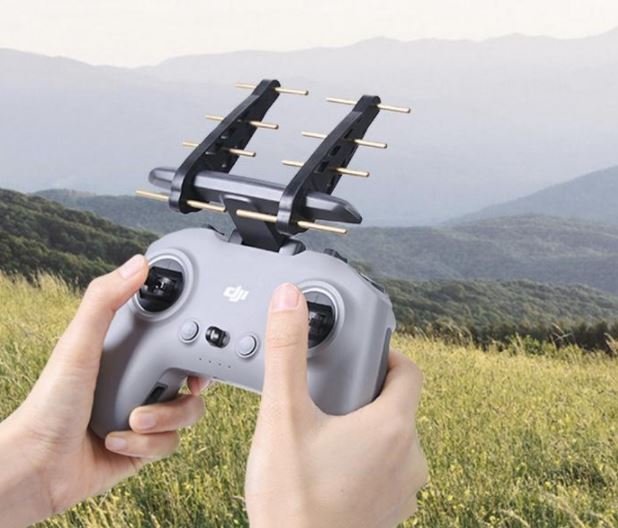Zesilovač signálu na DJI FPV závodní dron v praxi