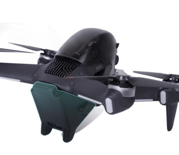 Kryt baterie na DJI FPV závodní dron nasazený