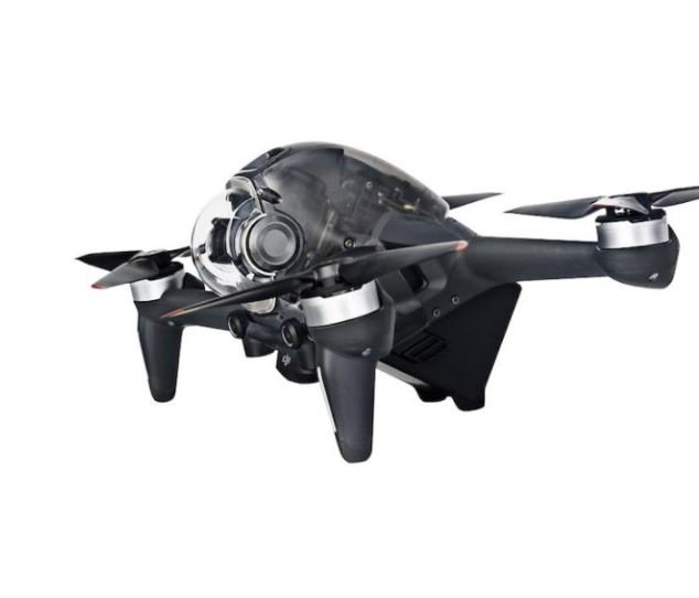 Kryt gimbalu DJI FPV závodního dronu ze strany