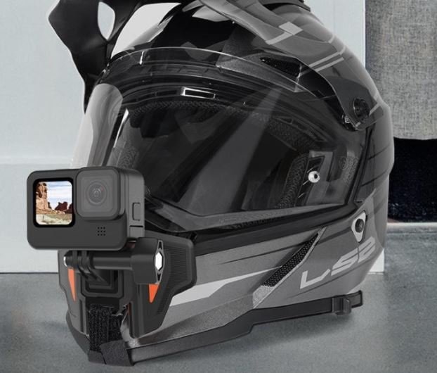 Speciální držák kamery DJI Osmo Action na integrální helmu nasazený