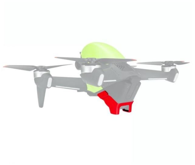Červená pojistka baterie na DJI FPV závodní dron zezadu