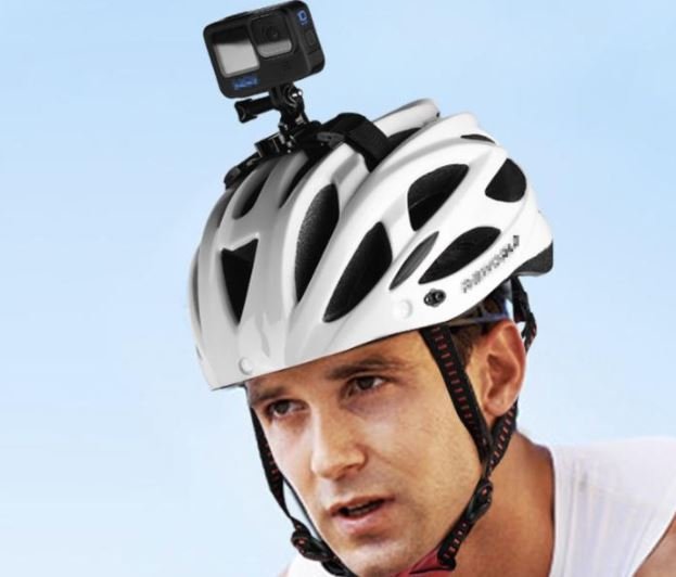 Držák akční kamery na helmu v praxi