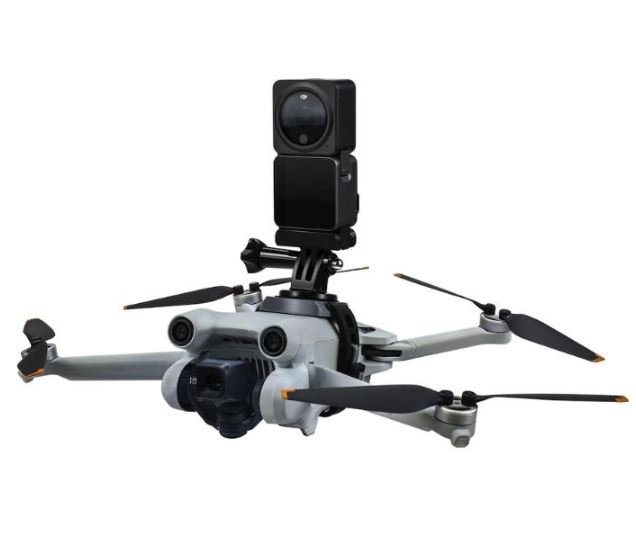 Univerzální adaptér pro připevnění akční kamery na dron ze strany
